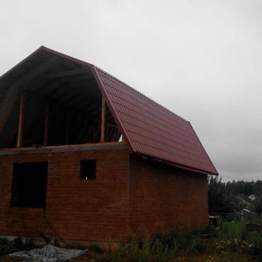 Строительство новой крыши, д. Боровцы