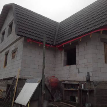 Монтаж новой крыши с модульной черепицей, д. Крупица